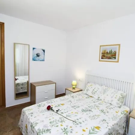 Apartment White 100m Playa, Wifi, Pool 6pax