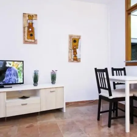 White 100m Playa, Wifi, Pool 6pax *