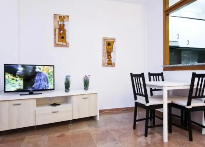 White 100m Playa, Wifi, Pool 6pax *