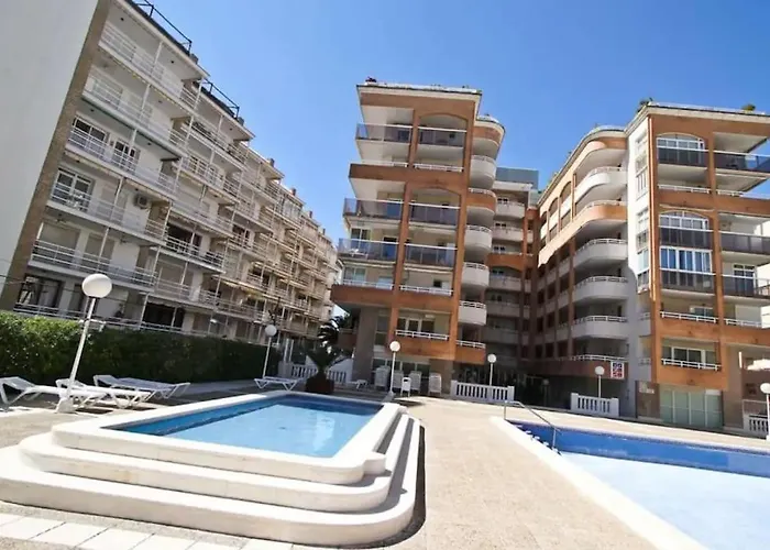 White 100m Playa, Wifi, Pool 6pax סאלו